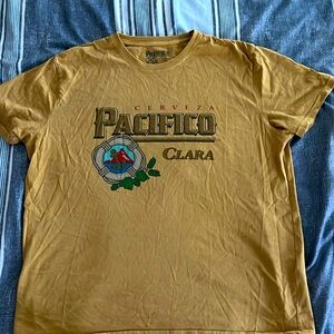 Cerveza Pacifico Tee. Men’s XL lucky brand